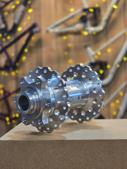 UFO 2.0 15mm Boost Front Hub - Silver