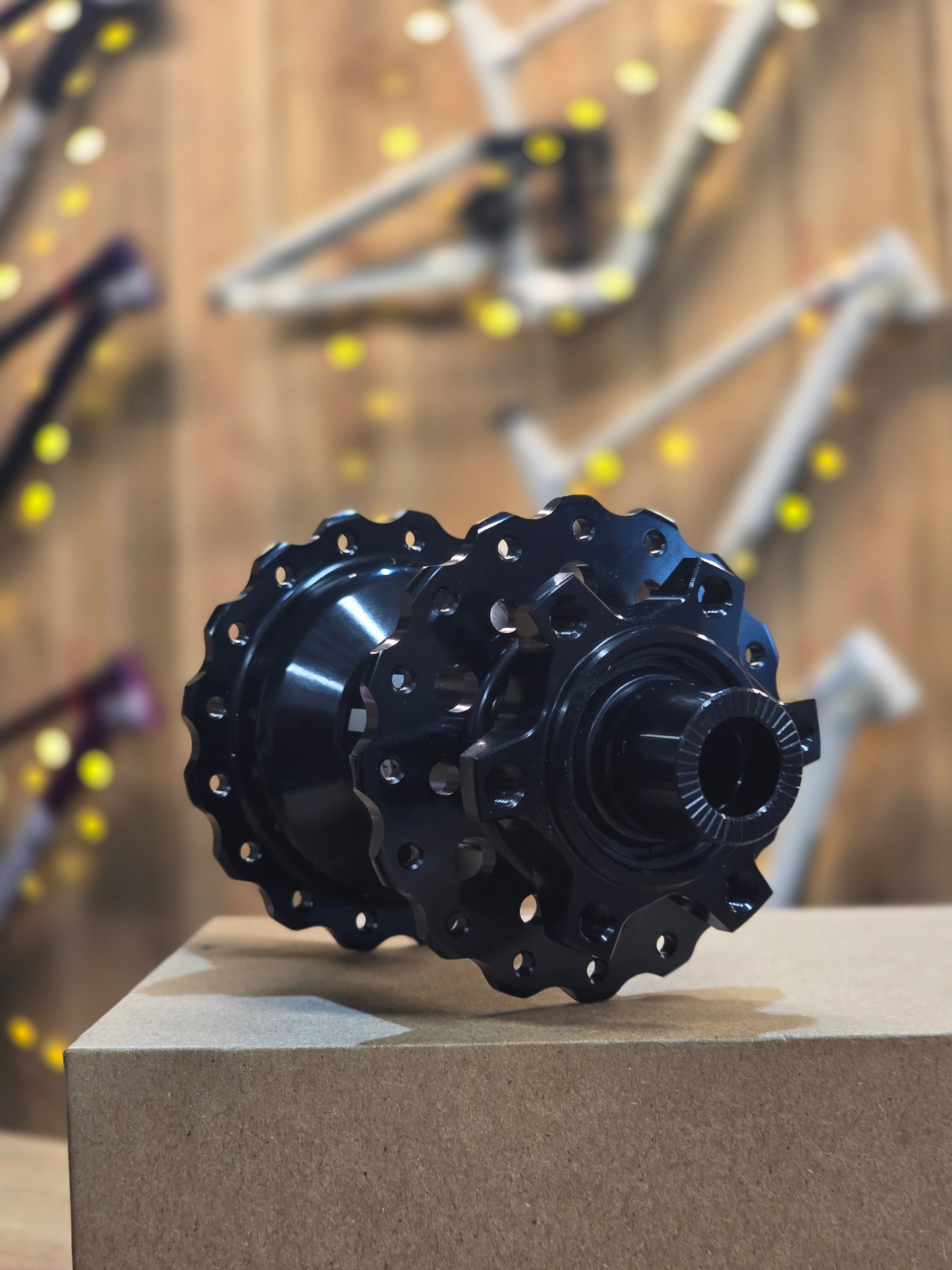 UFO 2.0 32h 148mm Boost Rear Hub - Black